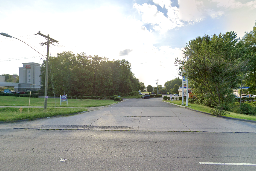 Photo of Hampton Inn & Suites Charlotte Airport Lake Pointe - Uncovered Self Park