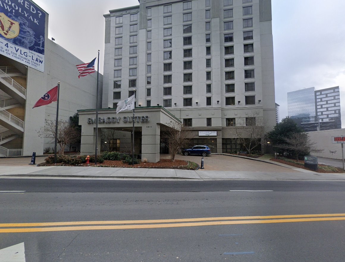 Photo of 1811 Broadway - Embassy Suites by Hilton Nashville at Vanderbilt - Valet Stand