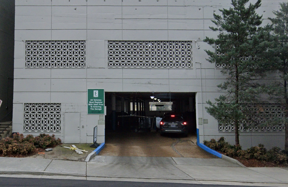 Photo of 1811 Broadway - Embassy Suites by Hilton Nashville at Vanderbilt - Garage