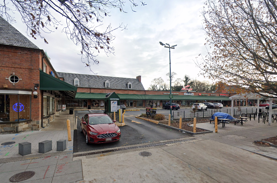 Photo of 3527 Connecticut Ave. NW (3505 Connecticut Ave. NW) - Sam's Park and Shop Lot