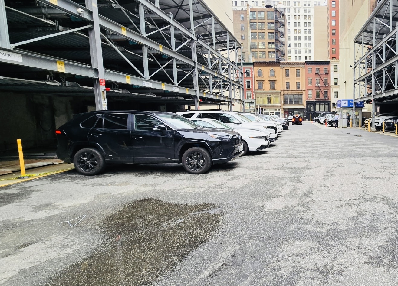 Photo of 7 W 28th St. - Valet (Drucker Lot)