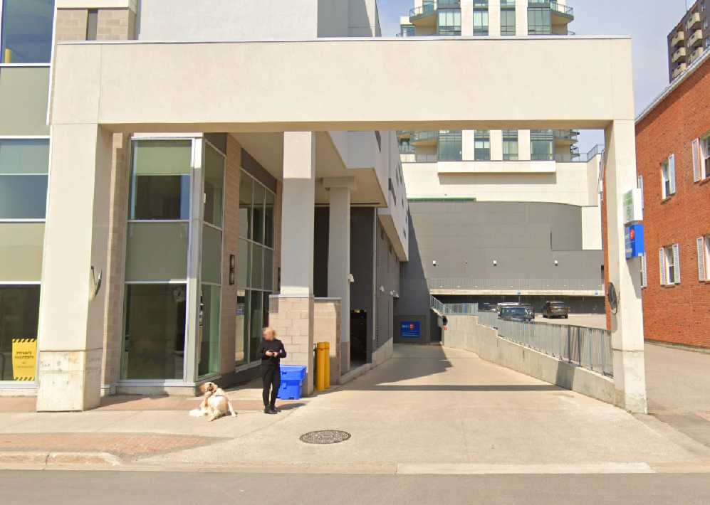 Photo of 90 Collier St. - Garage