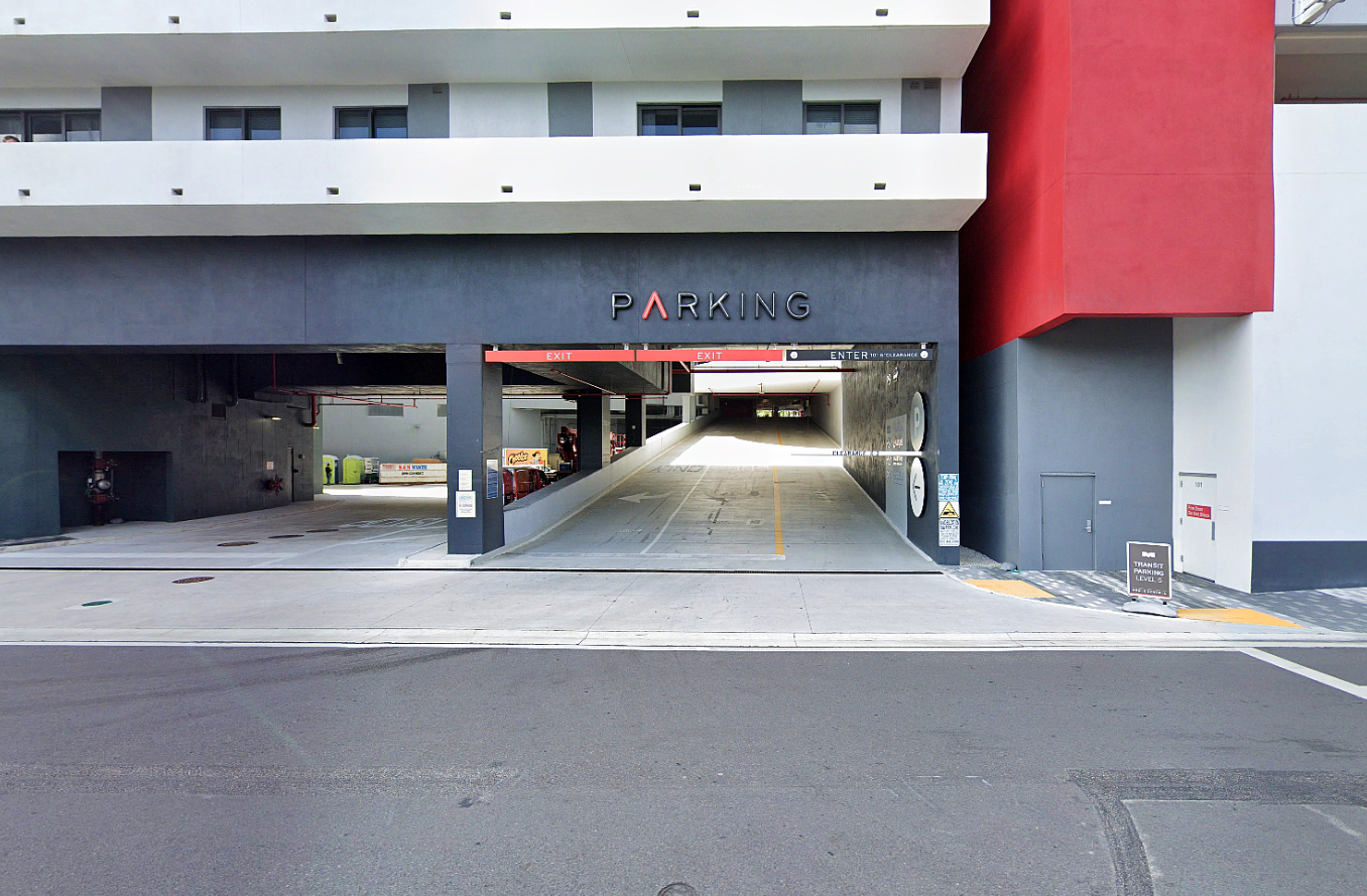 Photo of 2800 SW 27th Terrace - Grove Central Garage