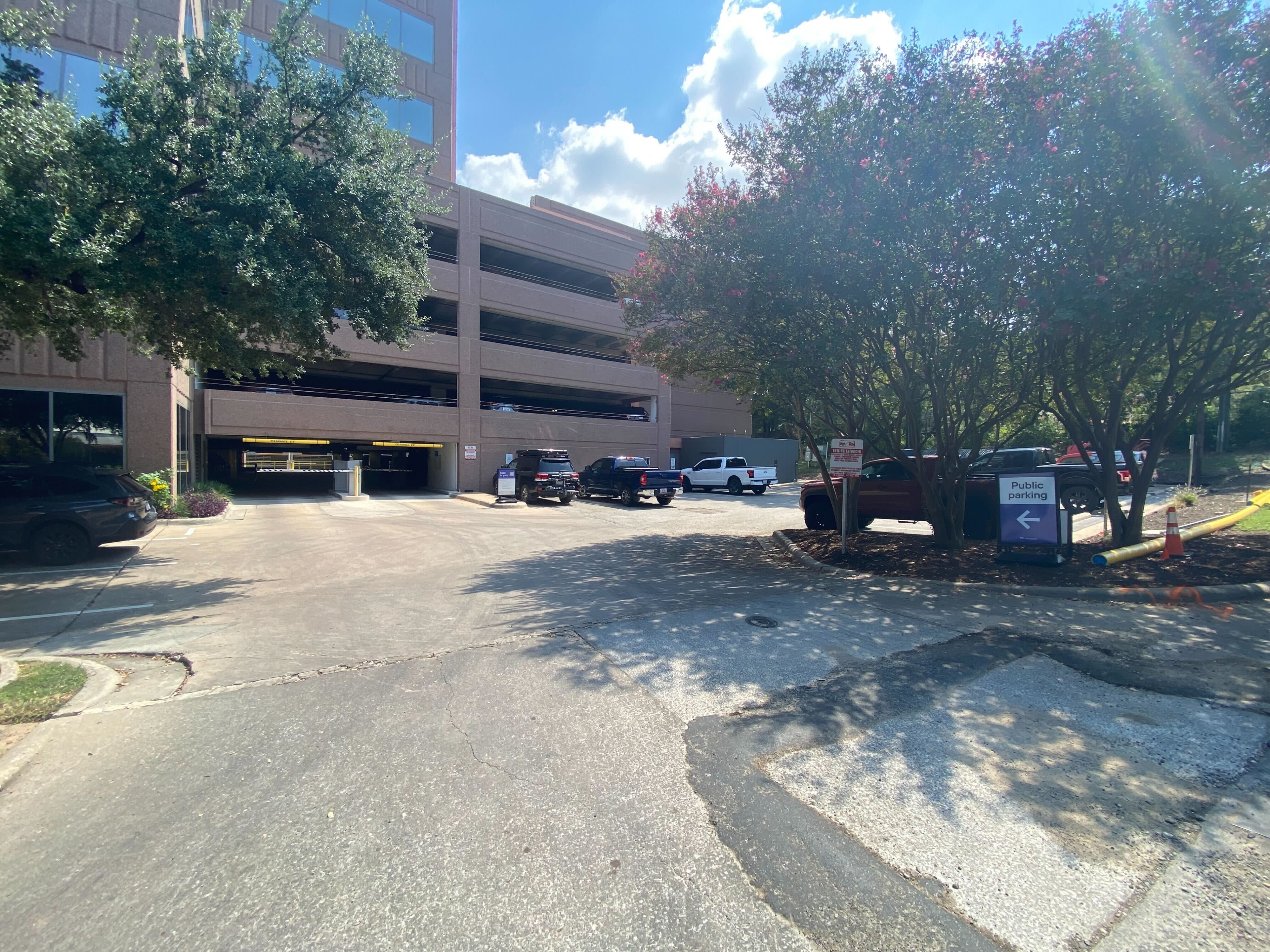 Photo of 811 Barton Springs Rd. (508 Bouldin Ave)  - Garage