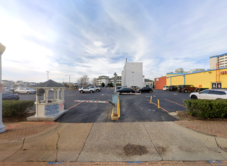 Photo of 213 5th St. - Parking Lot