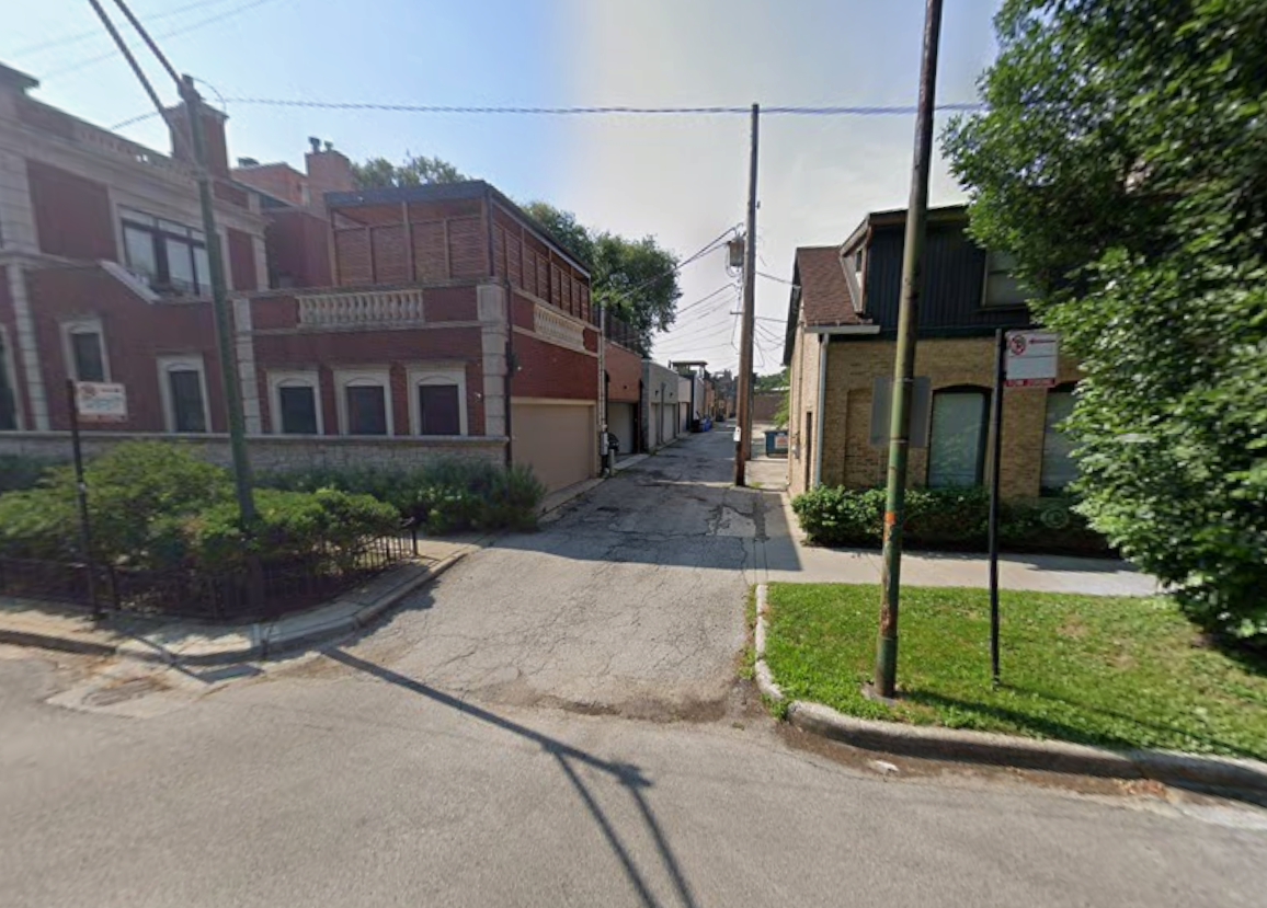 Photo of 1255 W Belden Ave. - Spot #17