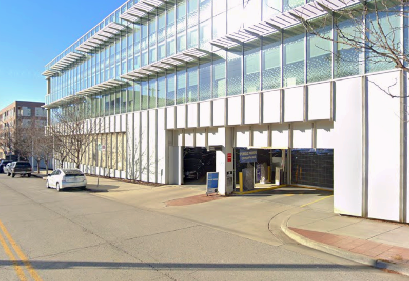 Photo of 350 W 4th St. (300 Wyandotte St.) - 3Y Garage