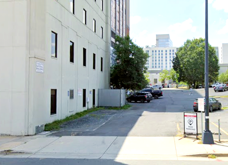 Photo of 400 E 4th St