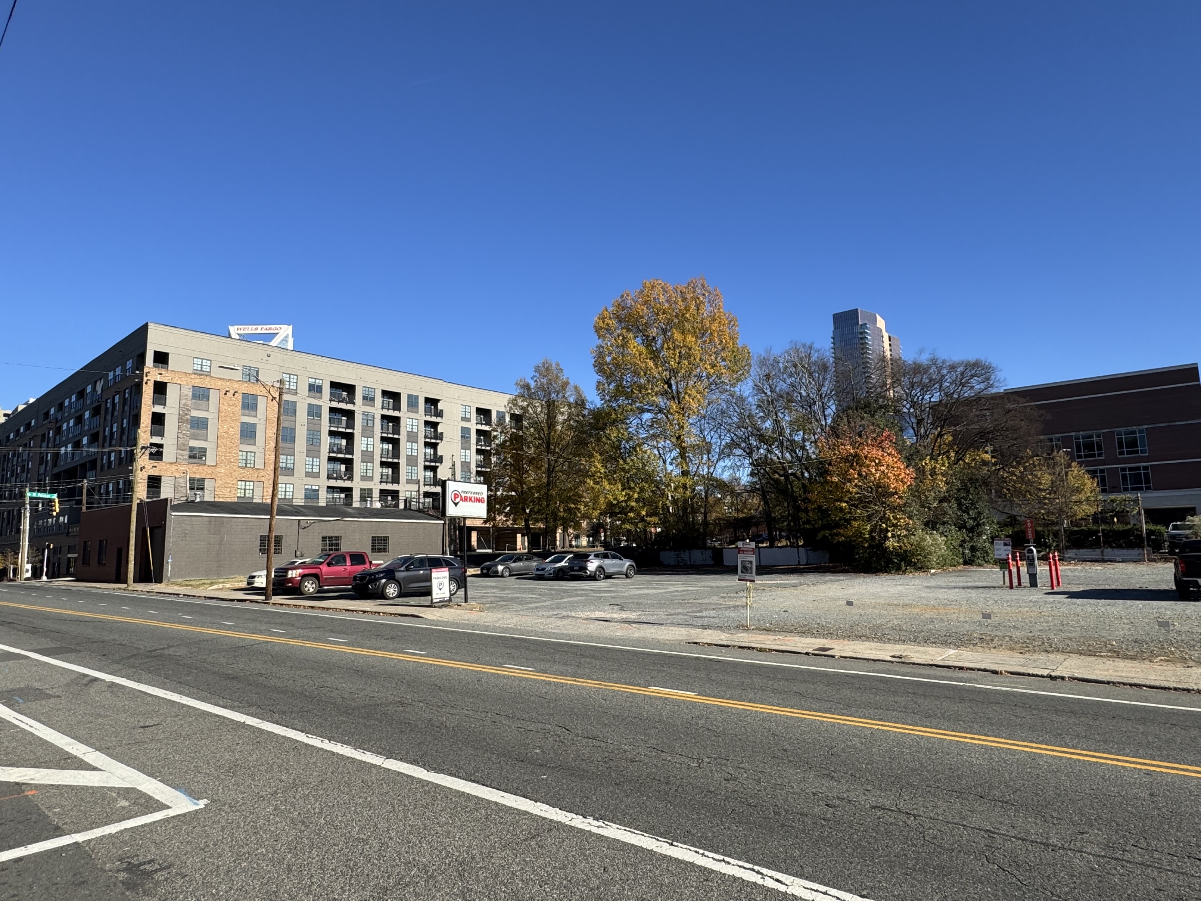 Photo of 1201 S Mint St. - Lot