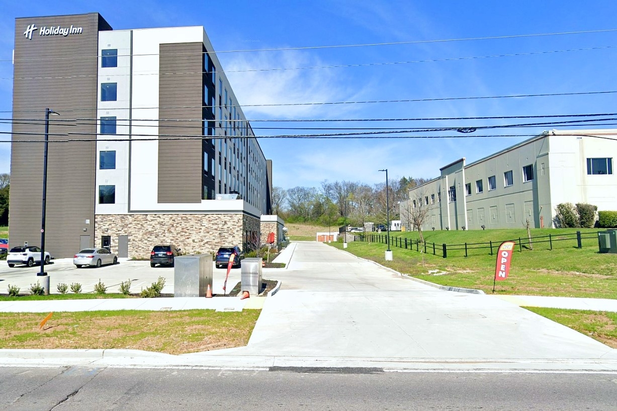 Photo of Holiday Inn Nashville Airport - Uncovered Self Park