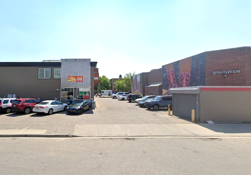 Photo of 1120 16 Ave. SW (1116 17 Ave. SW) - G0207