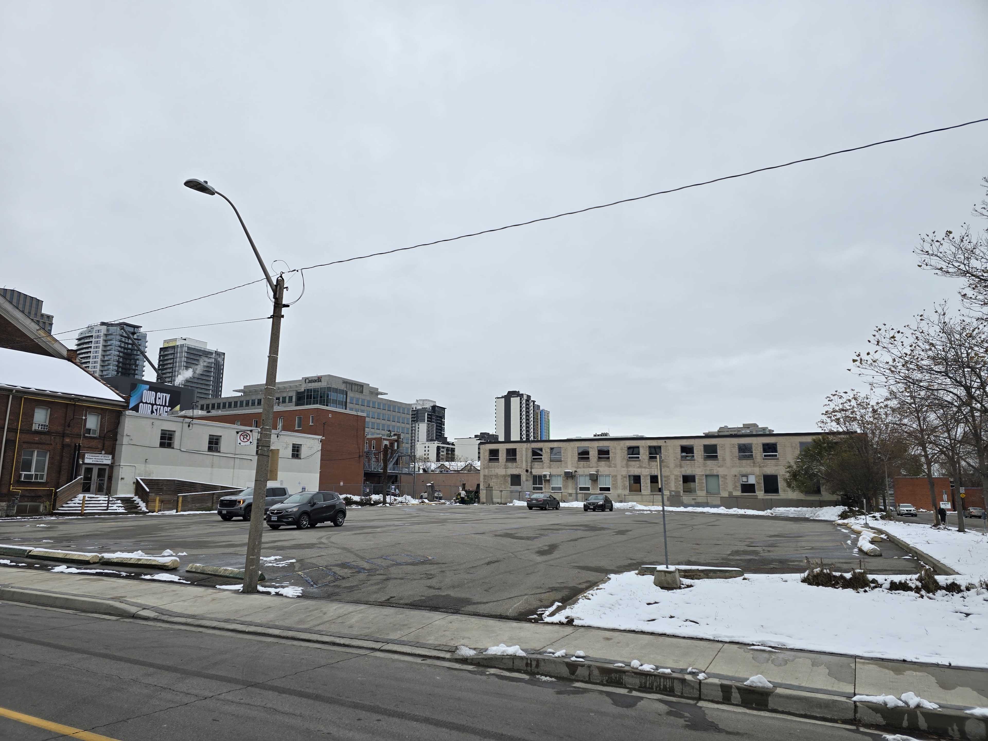 Photo of 89 Park St. N (84 York Blvd.) - Lot