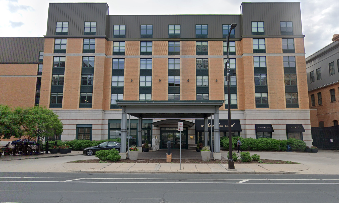 Photo of 225 3rd Ave. S - Renaissance Depot Hotel Valet Stand