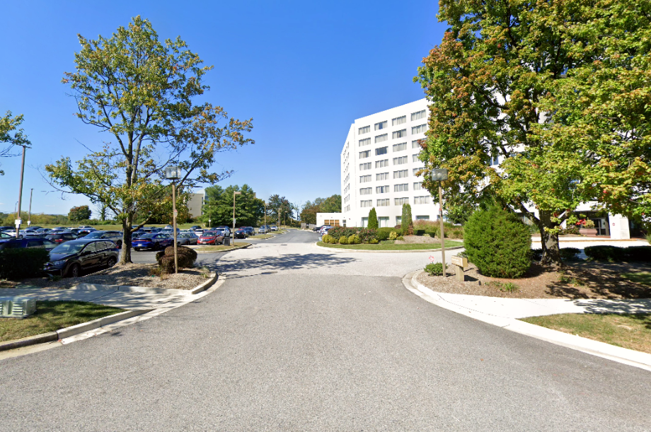 Photo of Embassy Suites by Hilton Baltimore at BWI Airport - Uncovered Self Park