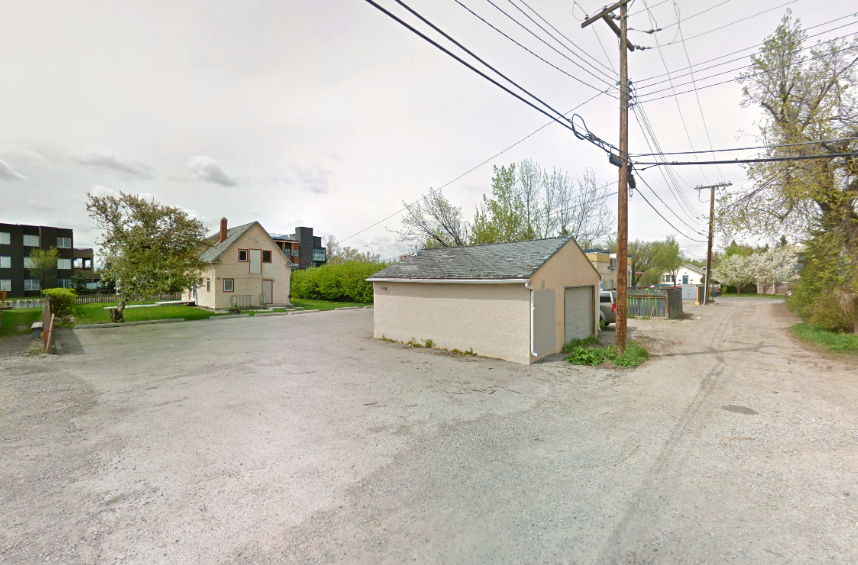 Photo of 1312 Edmonton Trl. (Back Alley Entrace) - Lot (G0250)