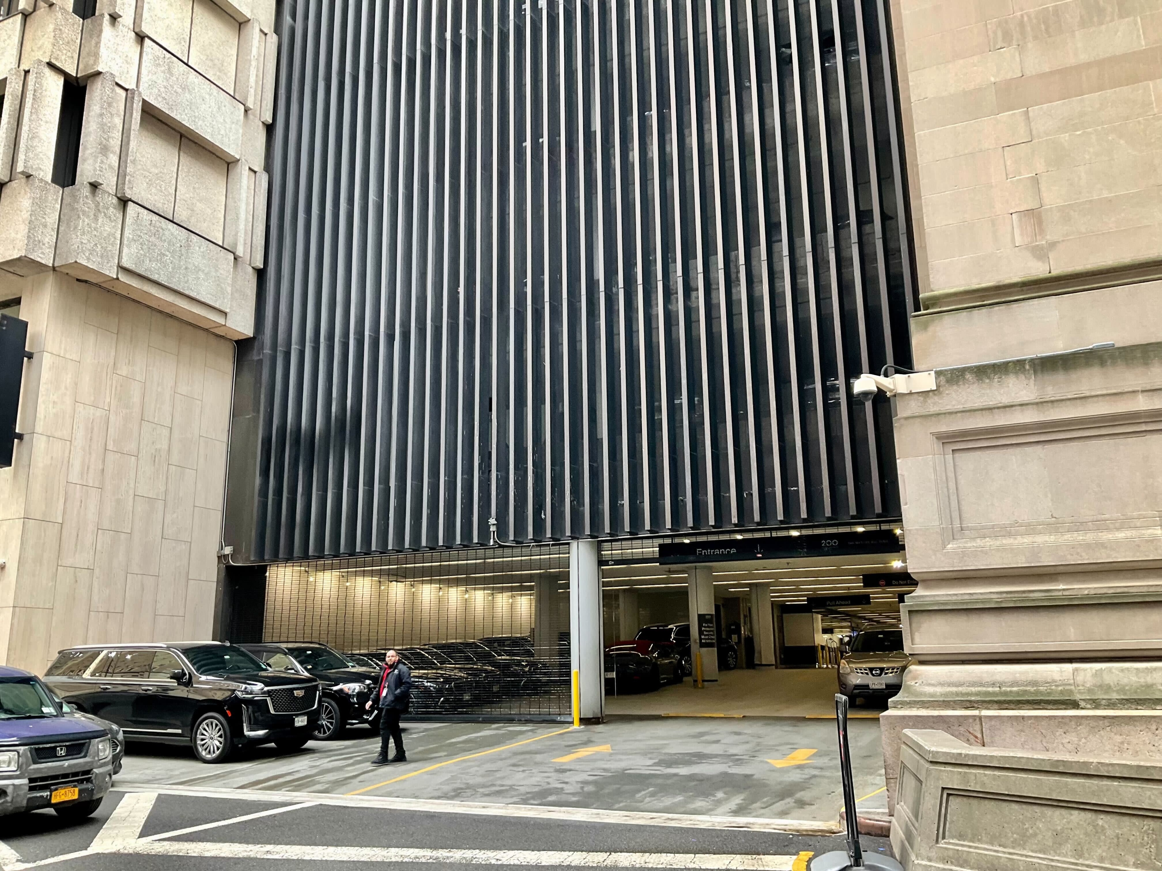 Photo of 200 Park Ave. (Southbound Viaduct)- Valet Garage