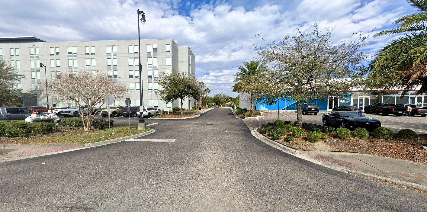 Photo of Aloft Jacksonville Airport - Uncovered Self Park