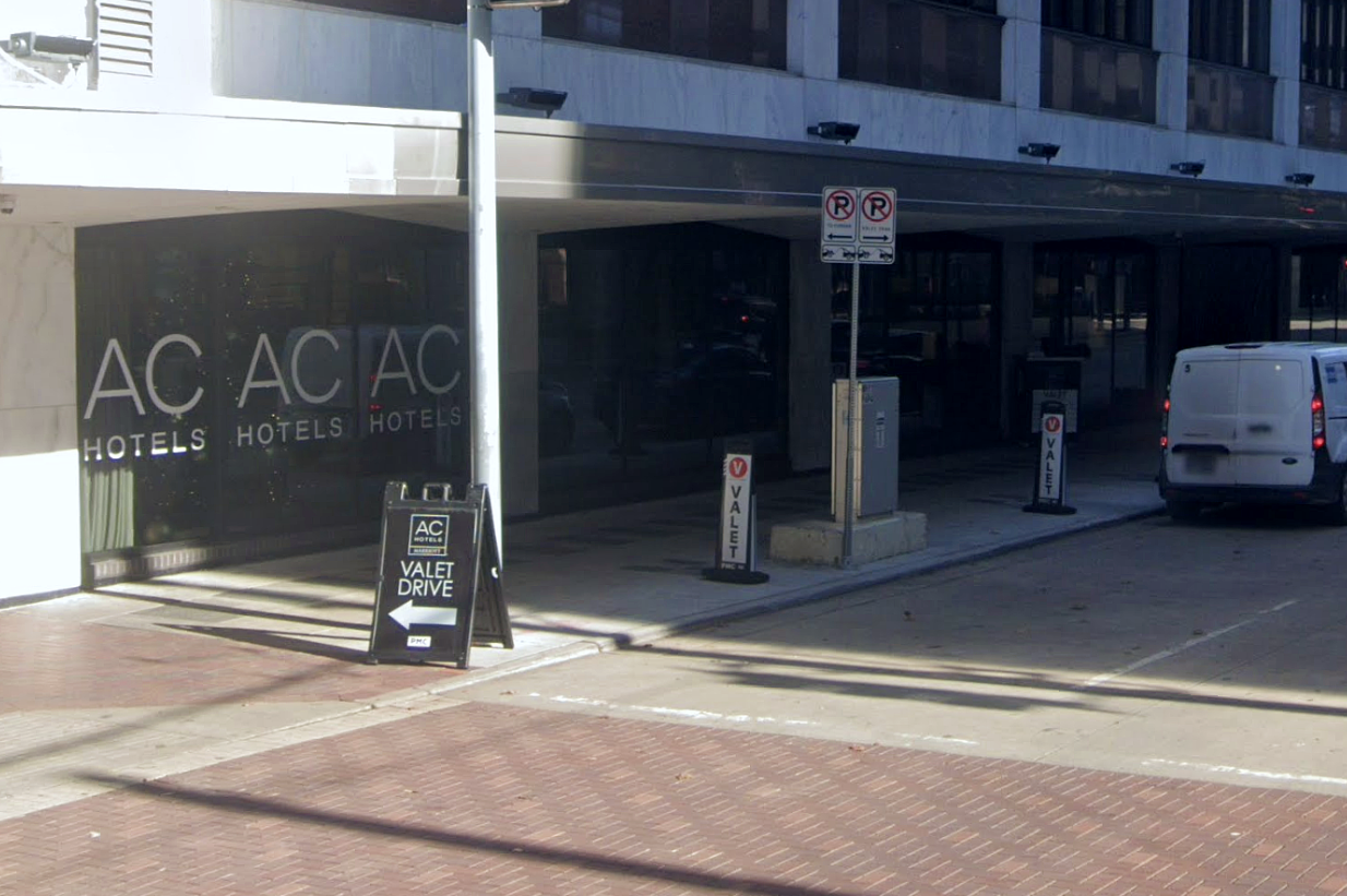Photo of 1015 Rusk St. (723 Main St.) - AC Hotel Houston Downtown Valet Stand