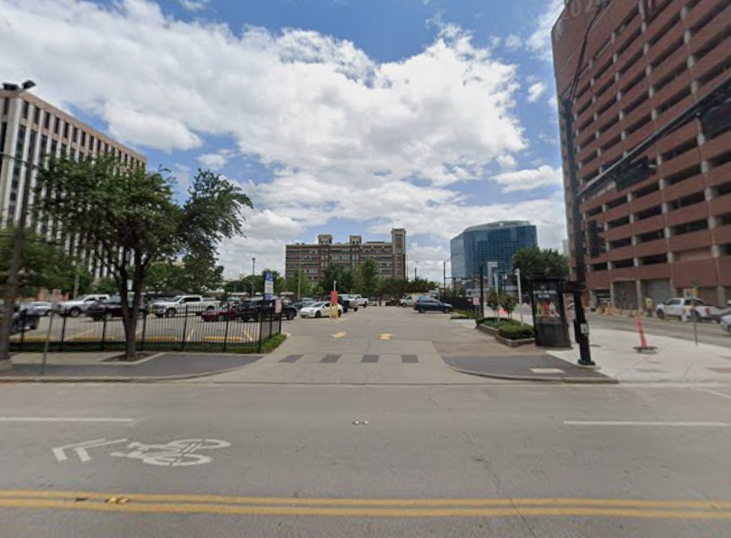 Photo of 900 Main St. - Bank of America Plaza South Lot