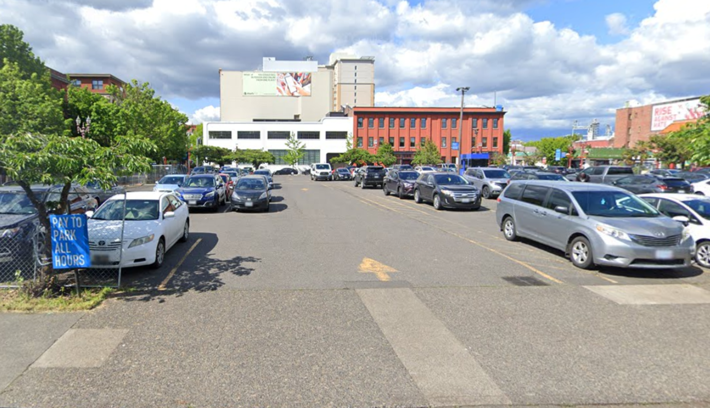 Photo of 499 NW Couch St. - 4th & Couch Lot