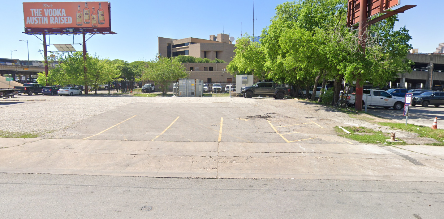 Photo of 703 E 9th St. - Lot