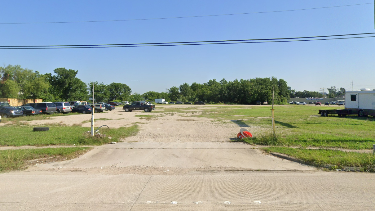 Photo of 1520 S Loop W - Lot