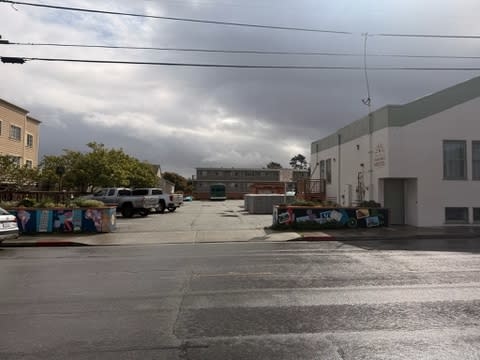 Photo of 355 Irving Ave. (778 Hawthorne St.) - Monterey Hostel Lot