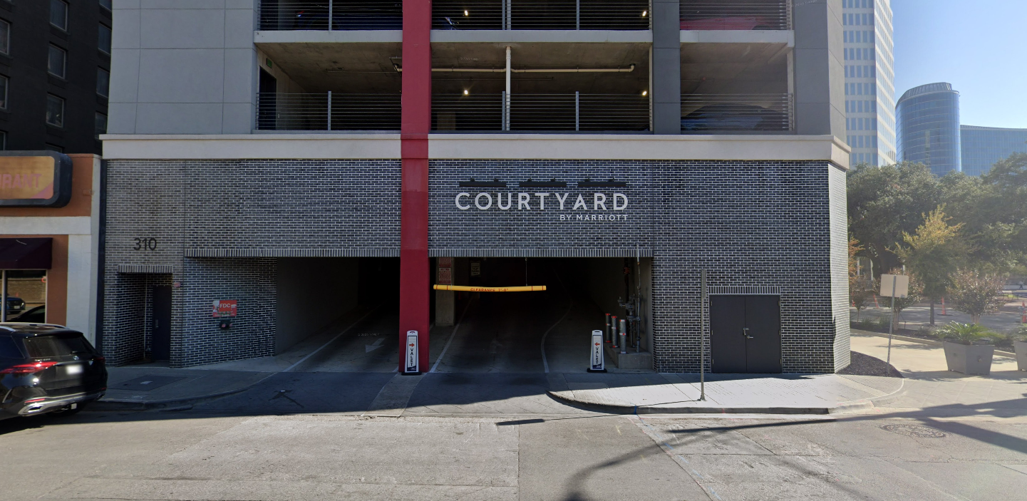 Photo of 310 S Houston St. - Courtyard by Marriott Valet Stand