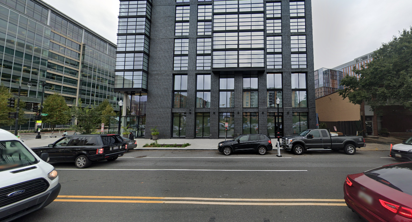 Photo of 1004 6th St. NW (601 K St. NW) - AC Hotel Washington DC Convention Center Valet Stand