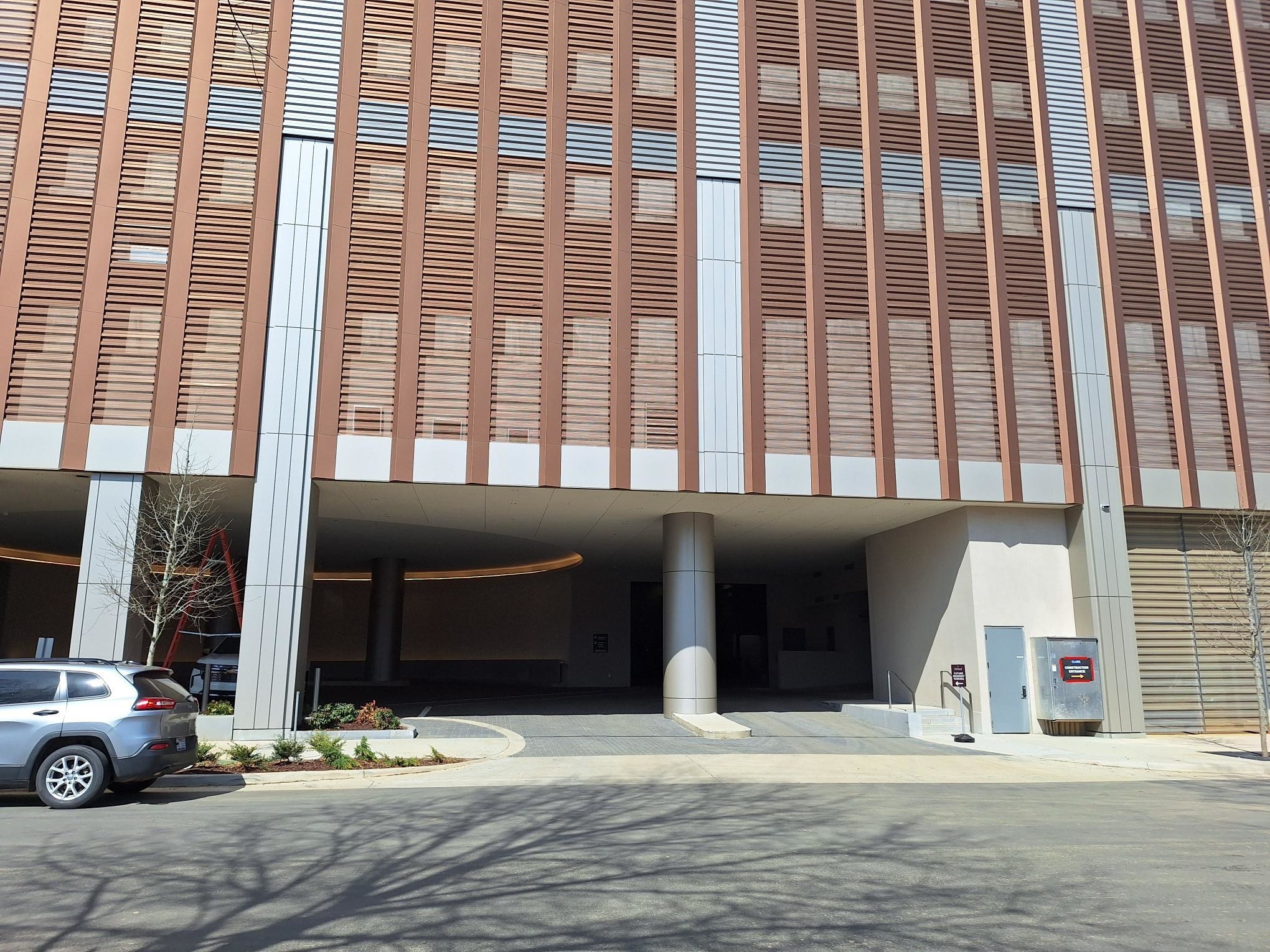 Photo of 1060 Morehead Square Dr. (111 E Carson Blvd.) - Garage