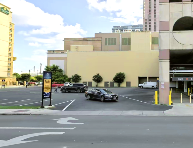 Photo of 334 E Crockett St. (241S Bowie St.) - Bowie Lot