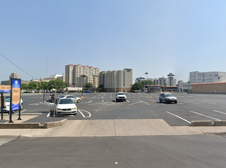 Photo of 339 E Crockett St. - Crockett Lot