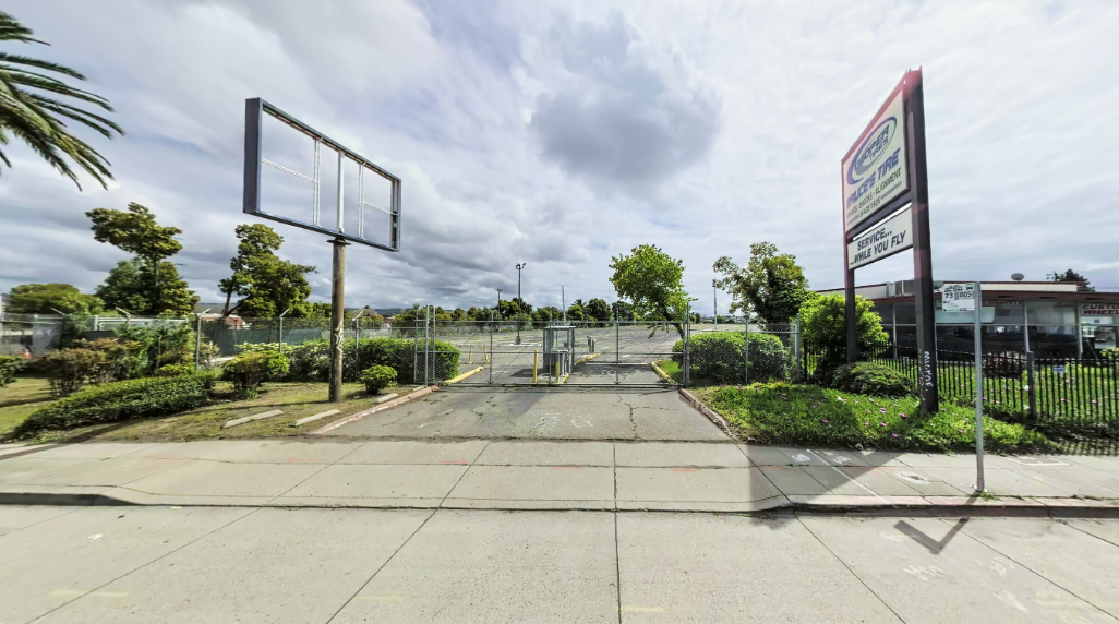 Photo of Spring Parking OAK - Uncovered Self Park