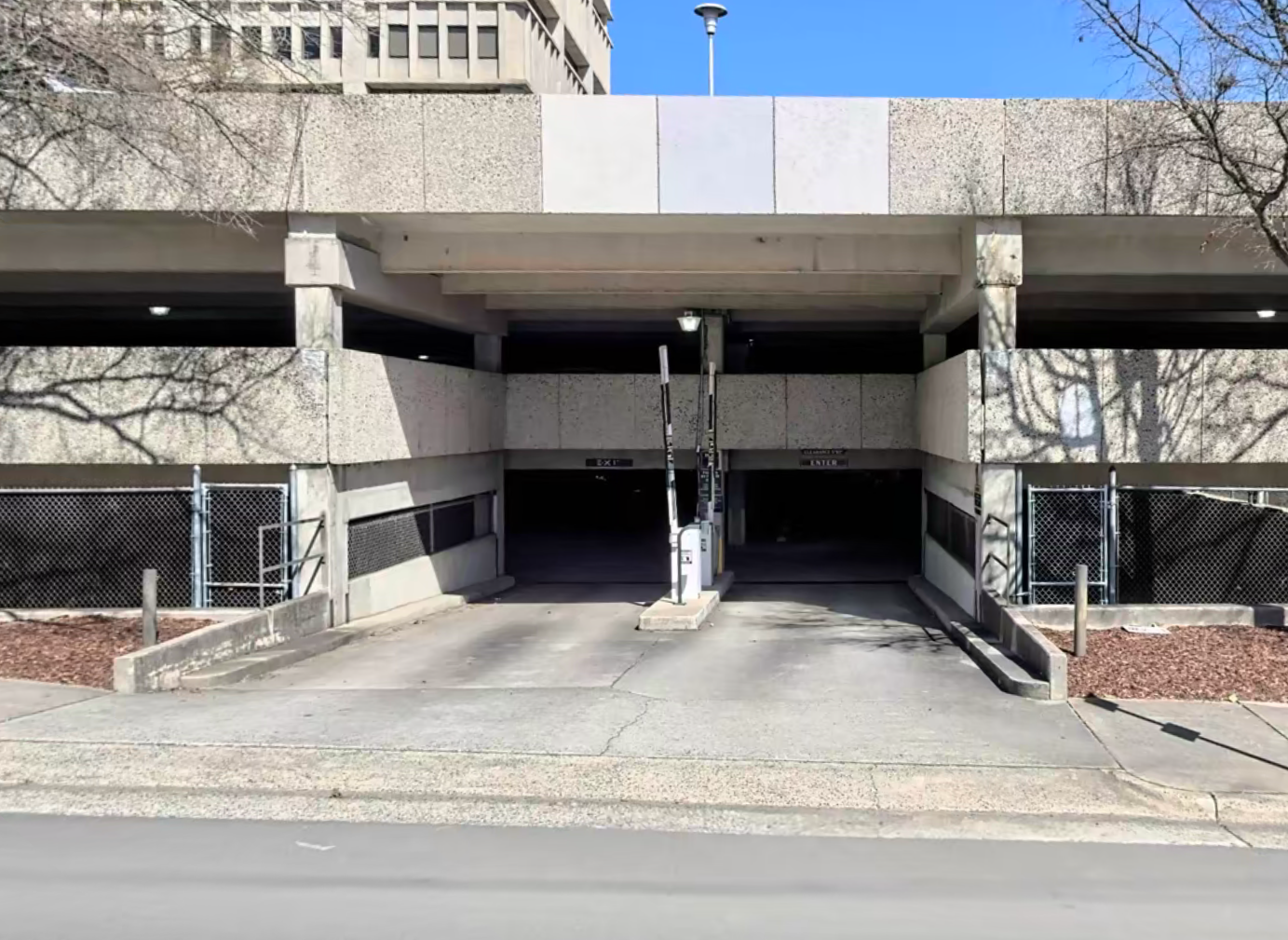 Photo of 424 Jackson St. (411 W Chapel Hill St.) - Mutual Tower Durham NC Garage