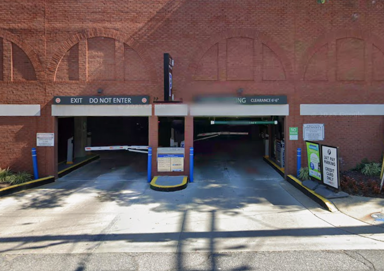 Photo of 4 Amos Garrett Blvd. (275 West St.) - Garage 481