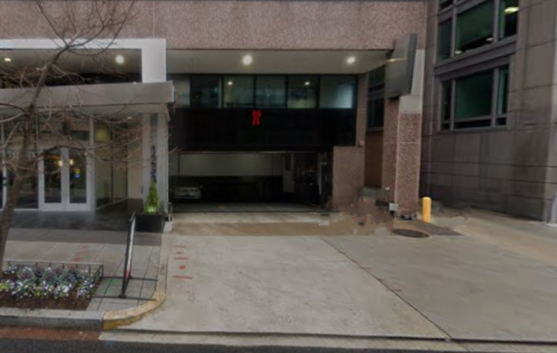 Photo of 1233 20 St. NW - The Lion Building Garage 582