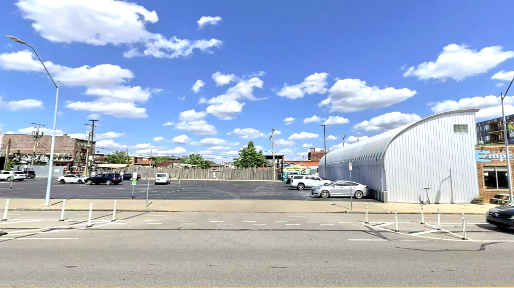 Photo of 1819 Oak St. - XR District Parking Lot
