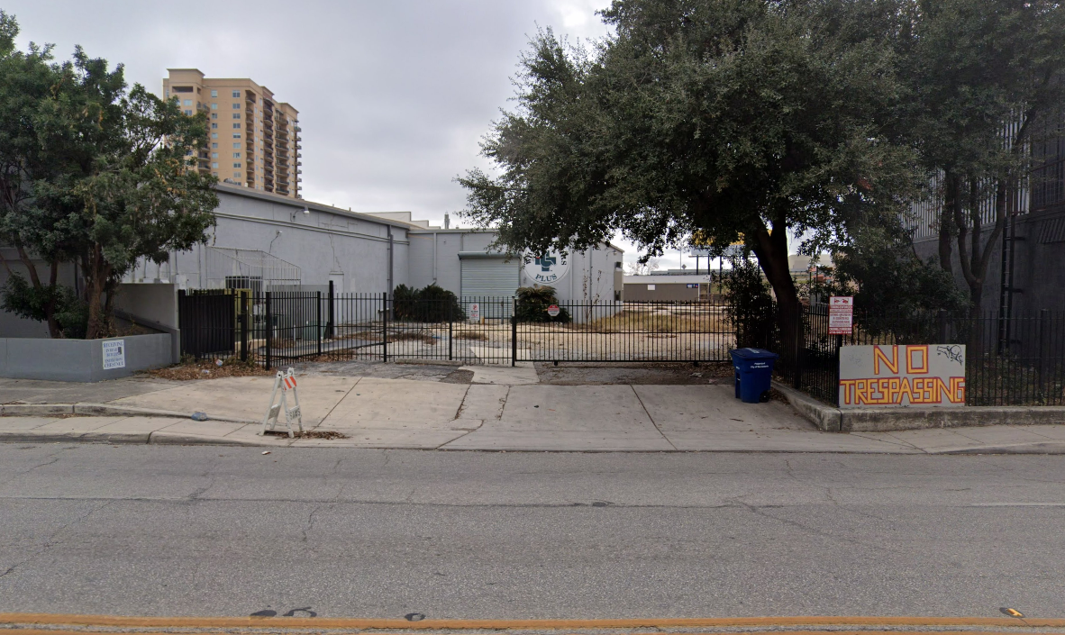 Photo of 1116 E Houston St. - Lot