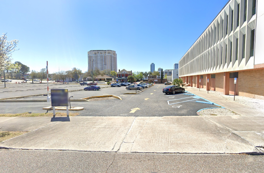 Photo of 328 E Monroe St. (215 N Market St.) - Lot