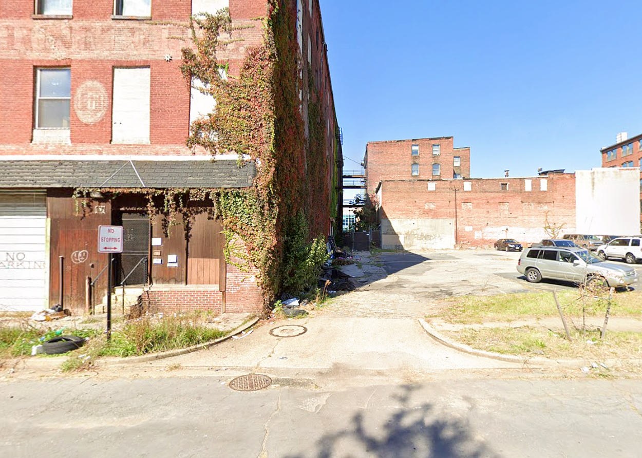 Photo of 808 Low St. - Lot