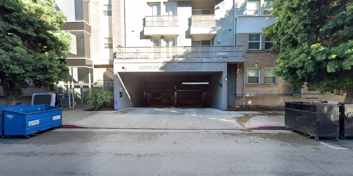 Photo of 601 E 2nd St. - Artisan on 2nd Garage