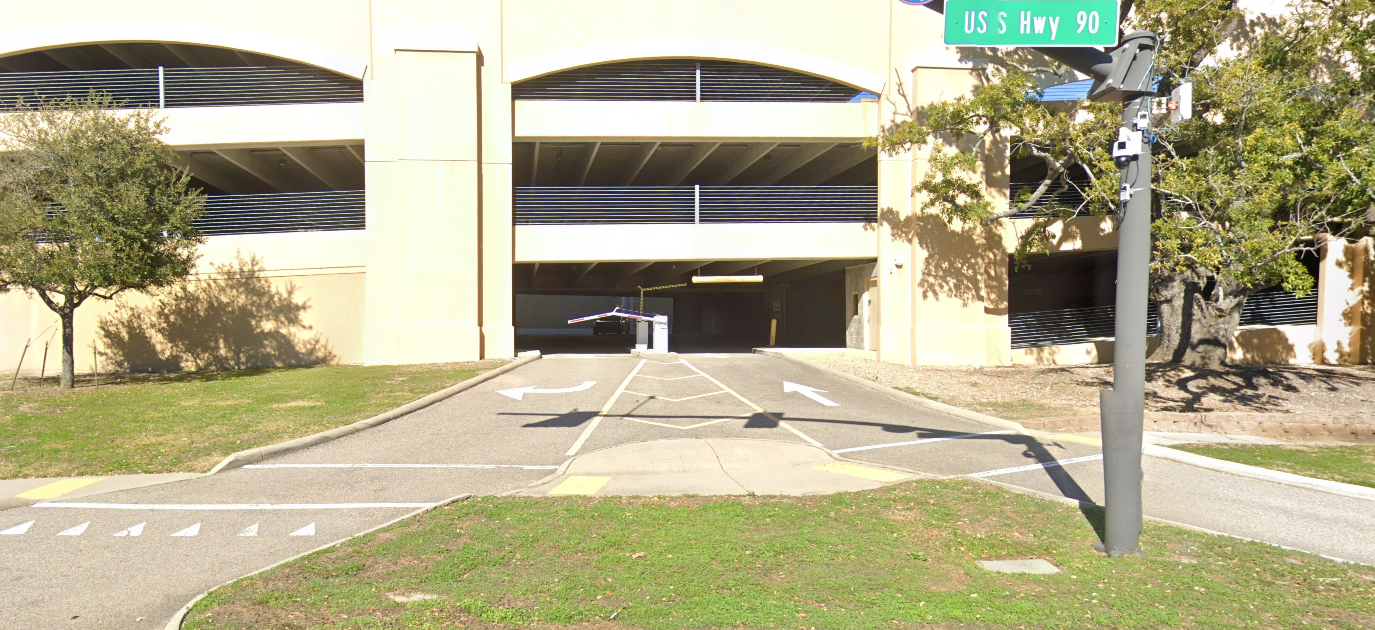 Photo of 905 Beach Blvd. - Garage