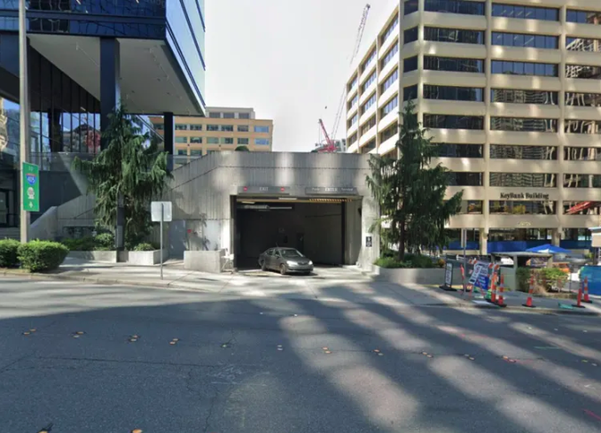 Photo of 10710 NE 4th St. - Tower 333 Garage