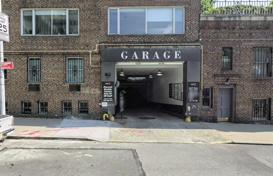 Photo of 443 E 49th St. - Garage