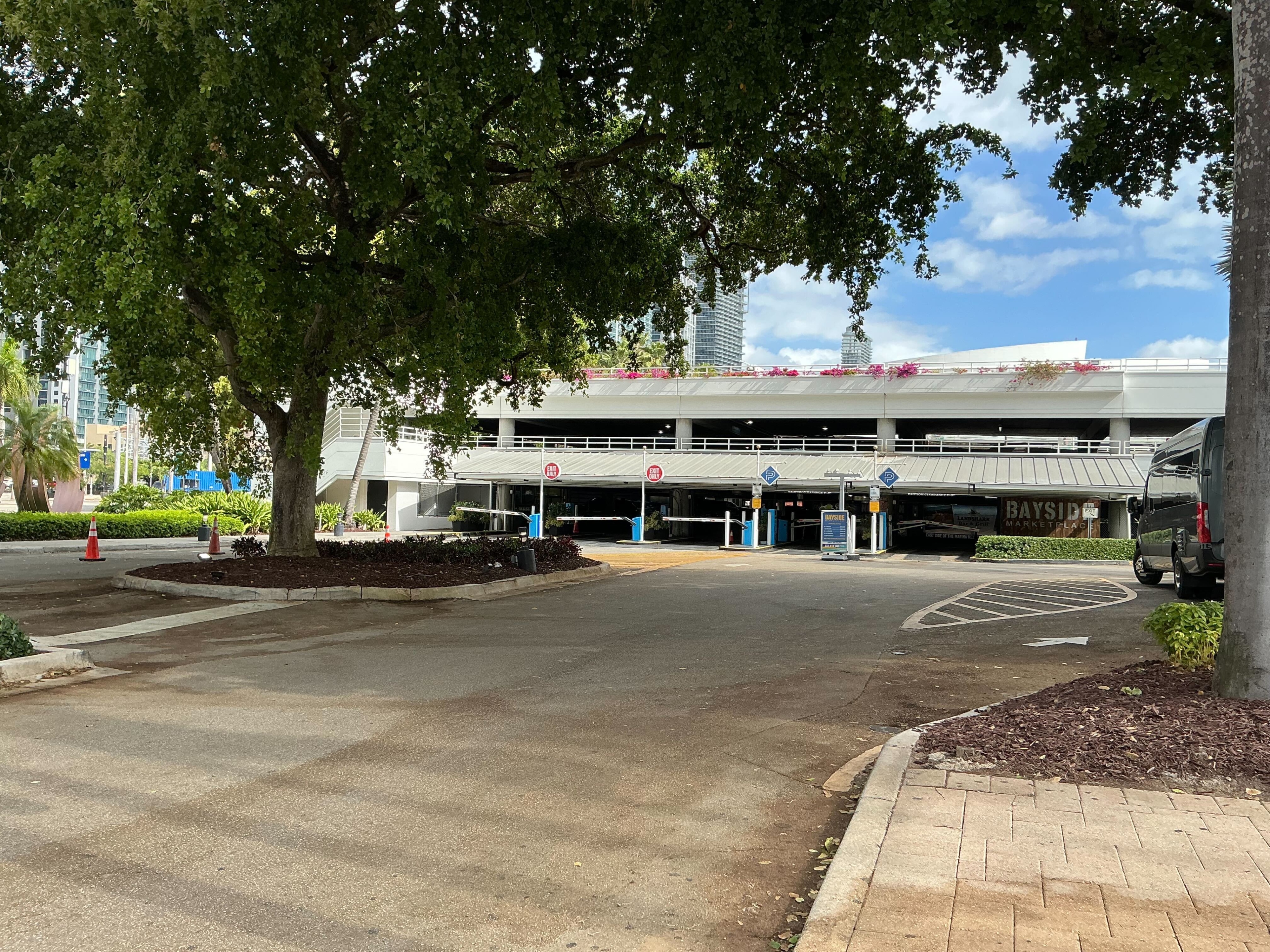 Photo of 401 Biscayne Blvd. - Bayside Marketplace Garage