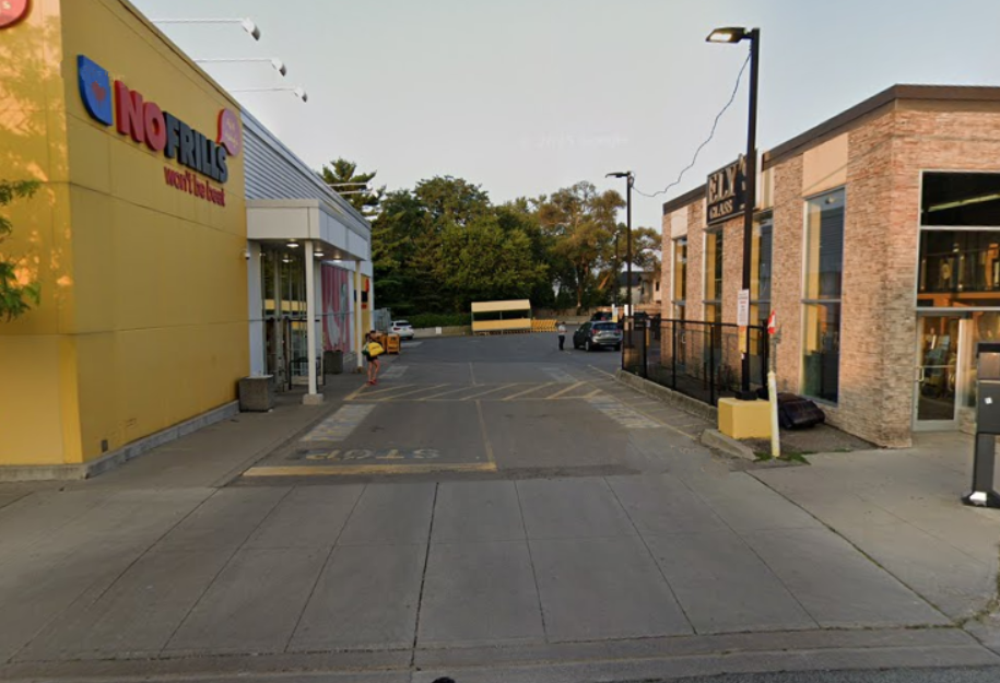 Photo of 1811 Avenue Rd. - Lot