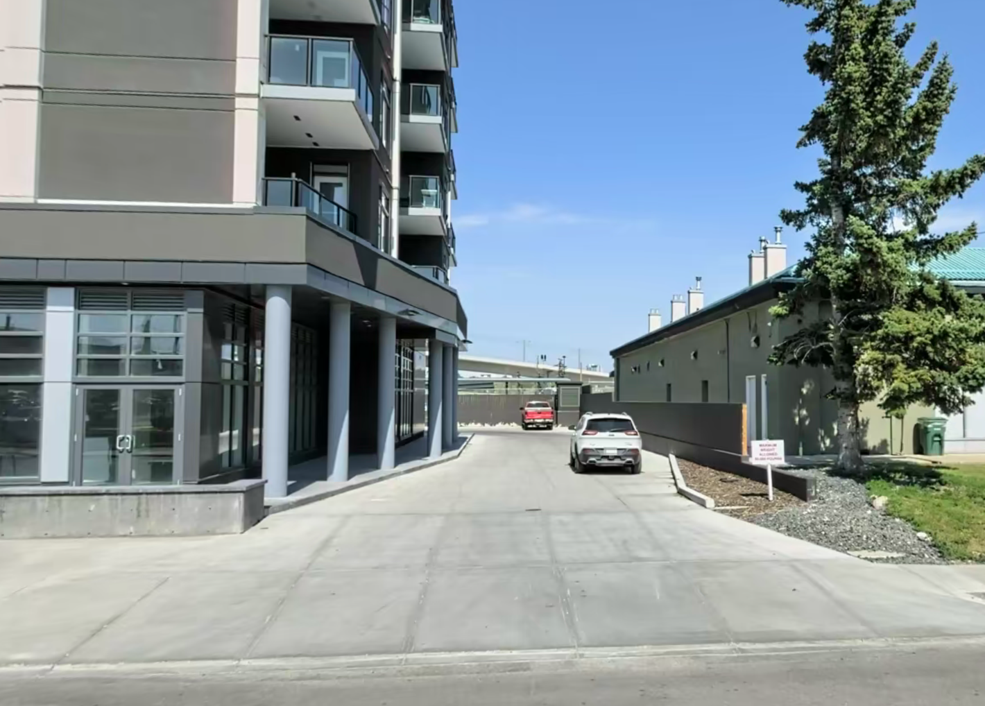 Photo of 1400 10 Ave. SW - West Tenth Surface Lot