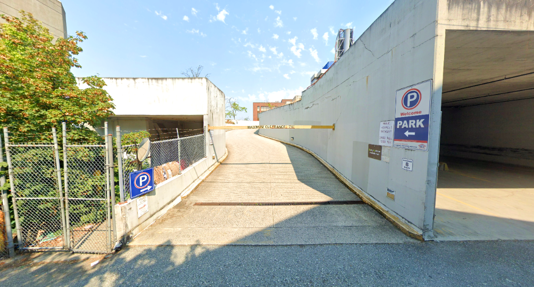 Photo of 1154 W Broadway - BowMac Sign Lot