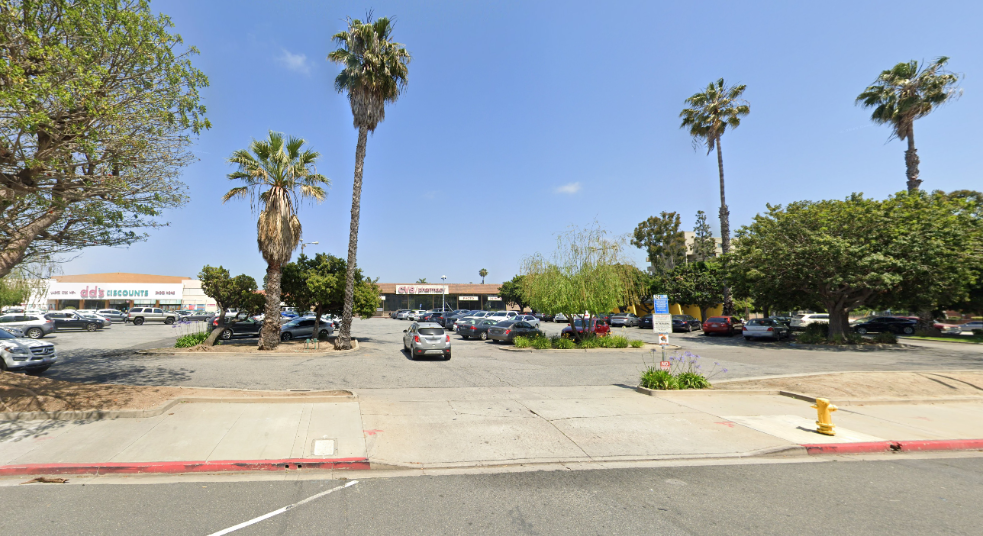 Photo of 220 N Market St. (200 N Market St.) - Lot