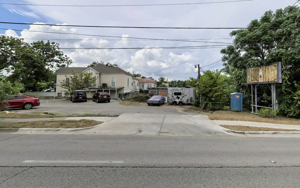 Photo of 1120 W 5th St. - Lot